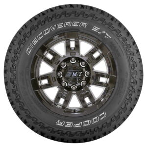 Lt 10P 124/121Q Cooper Discoverer S/T Maxx
